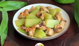 佛手瓜和鸡可以一起吃吗,佛手瓜与鸡肉的搭配禁忌与营养分析