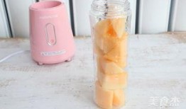 小宝宝吃哈密瓜酸奶,宝宝营养新选择，美味与健康同行