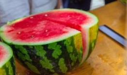 各大俱乐部在线吃瓜,在线吃瓜指南，揭秘各大俱乐部幕后故事