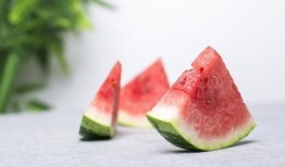 梦到别人吃烂瓜,揭秘梦中他人品尝烂瓜的神秘寓意