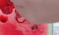 如何快速解锁吃瓜,轻松成为吃瓜达人！