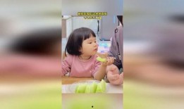 家有吃瓜萌娃,欢乐满满温馨满满