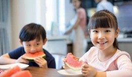 吃瓜 拉肚子为什么,揭秘夏季常见现象背后的原因