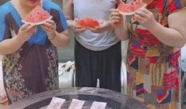 夏天父亲吃瓜大赛,父子同台竞技，吃瓜大赛一触即发！