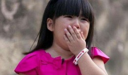 哈密女孩吃瓜视频,揭秘新疆特色美食魅力