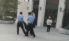 吃瓜把警察惊动了,一场意外的“瓜界风波”
