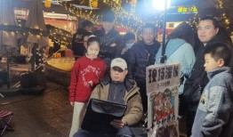 伍田老街吃瓜,夏日吃瓜，品味老街风情