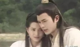 姑姑户外吃瓜,姑姑与瓜果共度悠闲时光