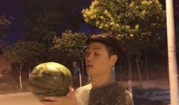 男子吃瓜录下证据,揭秘瓜界惊天秘密