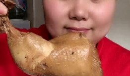 弹琵琶吃瓜,弹琵琶赏瓜乐逍遥