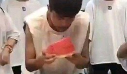 学生版吃瓜比赛,吃瓜比赛，谁与争锋？