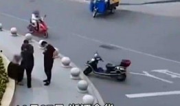 浙江女交警吃瓜,网络热议不断