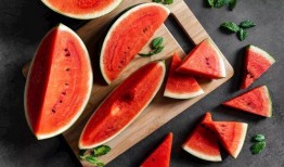 请你吃瓜壁纸,揭秘“请你吃瓜”壁纸背后的趣味故事