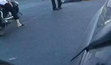 浙江女交警吃瓜,网络热议不断